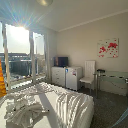 Admiral Plaza C52 Sunny Apartmán