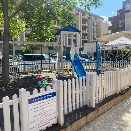 Admiral Plaza C52 Sunny